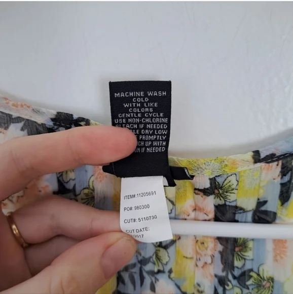 TORRID Bundle Of 2 Cheetah Print & Romantic Floral 3/4 Sleeve Blouses Size 2X - Picture 13 of 14